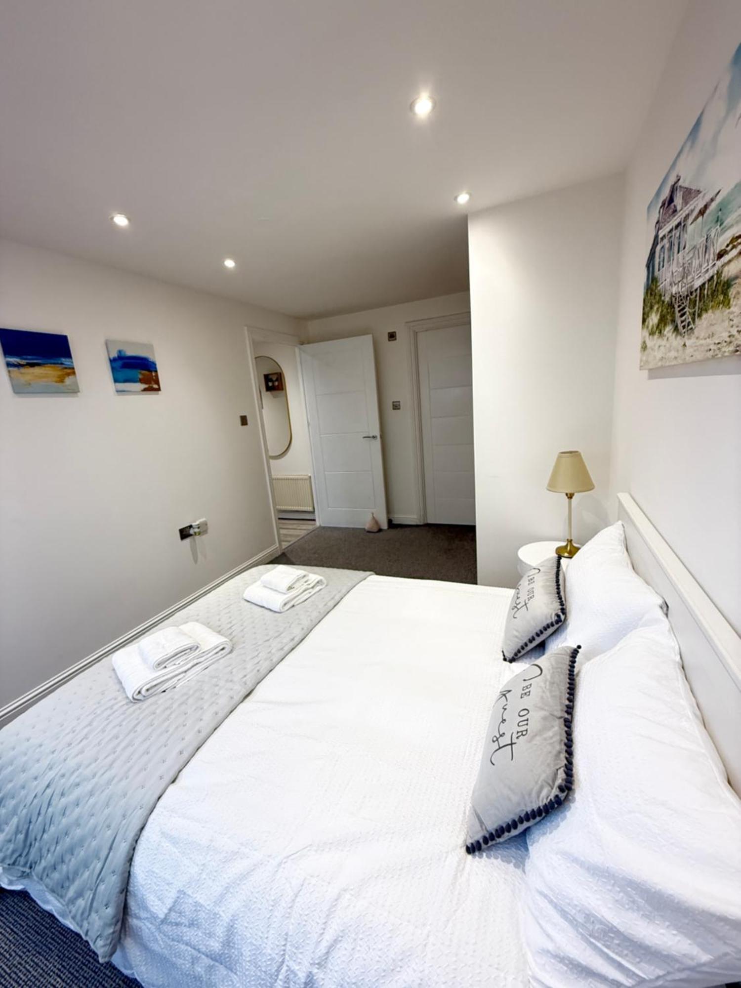 The Shore 2 Bedroom Edinburgh
