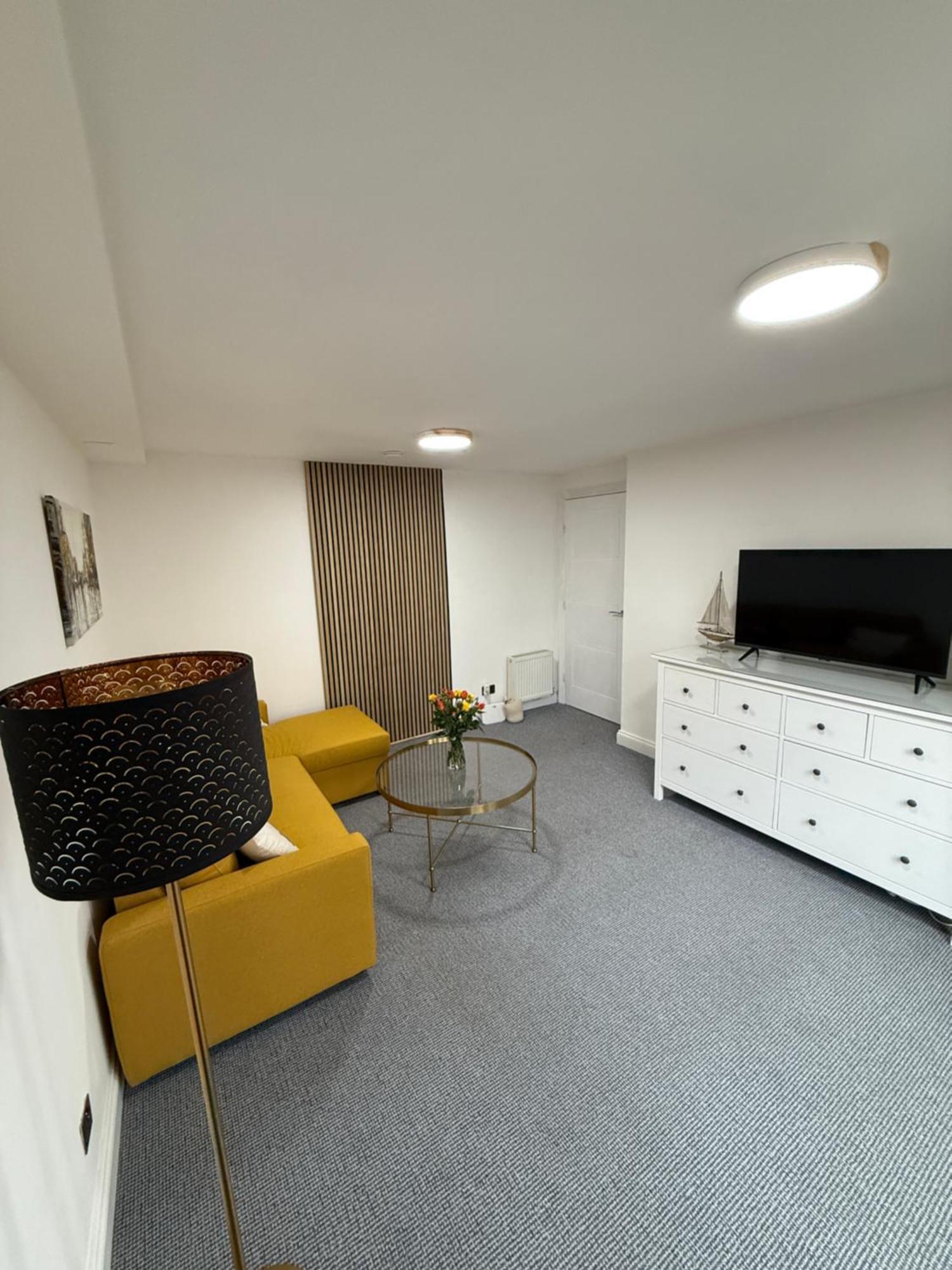 The Shore 2 Bedroom Apartment *